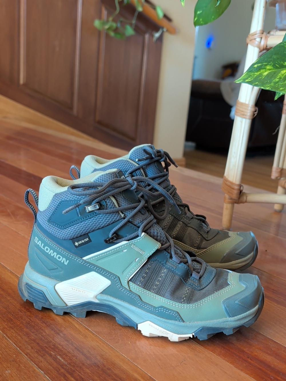 Salomon X Ultra 5 Hiking Boots Turbulence/Sedona Sage/Peach